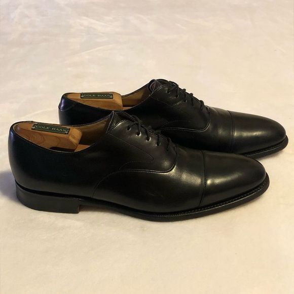 Cole Haan Collection Black Leather Cap Toe Oxfords • US Size 9 • English Benchma main image 4